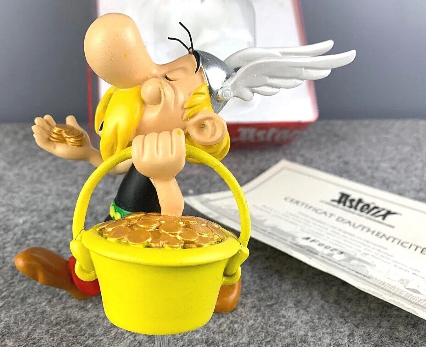 Hachette Ed. Rene Figurine #1 Asterix & Cauldron Ltd 12cm Grand Galerie Figure