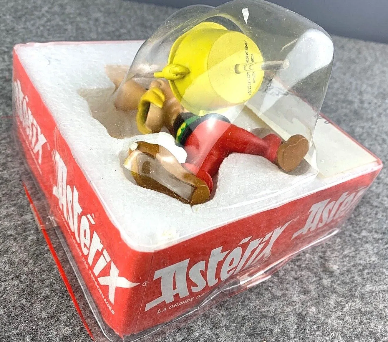 Hachette Ed. Rene Figurine #1 Asterix & Cauldron Ltd 12cm Grand Galerie Figure