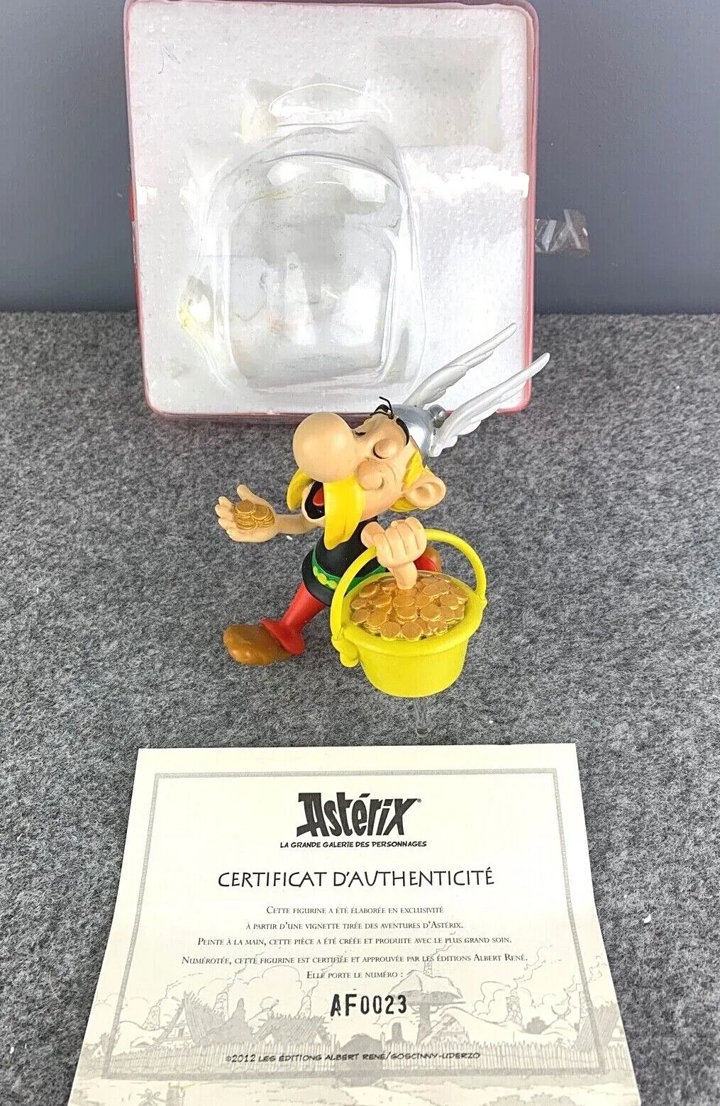 Hachette Ed. Rene Figurine #1 Asterix & Cauldron Ltd 12cm Grand Galerie Figure